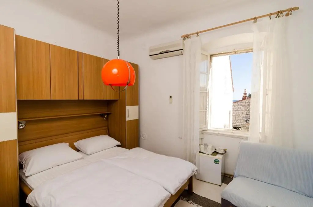 Rooms Pile