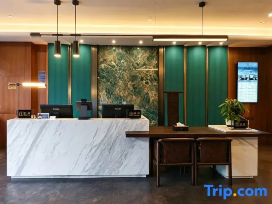 Jinyue Hotel (Lingqu Water Street Branch)