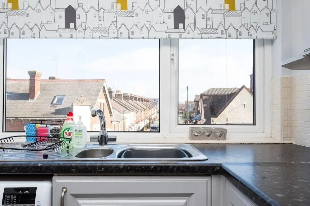 Queens 1 bed Apartment, Close to Town Centre