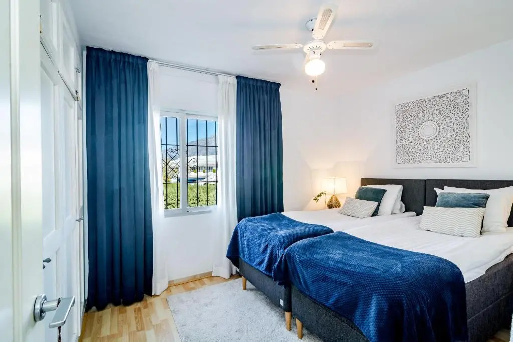 MA - Elegant Apartment with Sea views