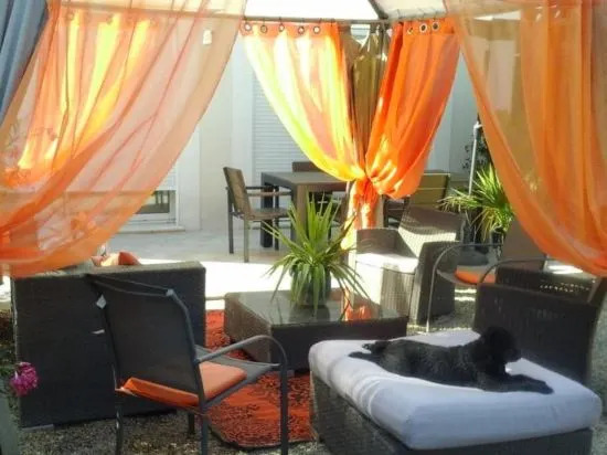 Villa en Provence, Spa & piscine, pour 9 personnes- Gîtes les Estelles