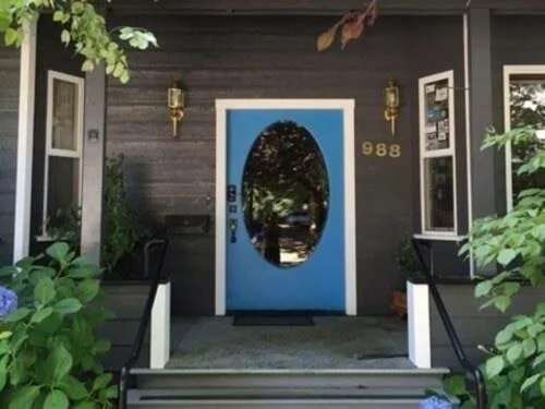 The Oval Door Bed and Breakfast Inn