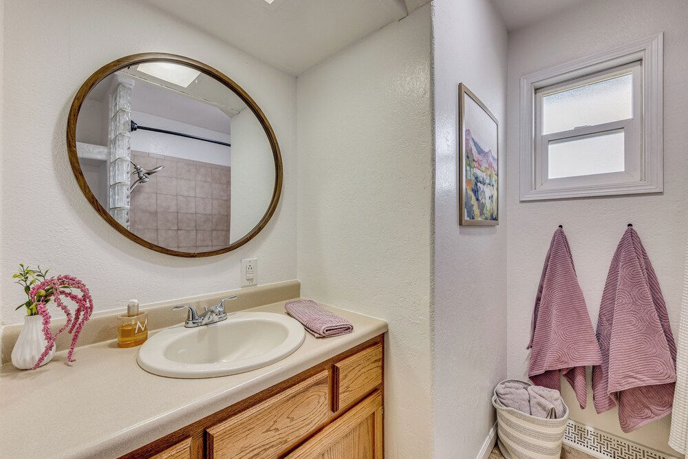 4 Mi to Riverwalk & CSU Pueblo! Home w/ Sunroom