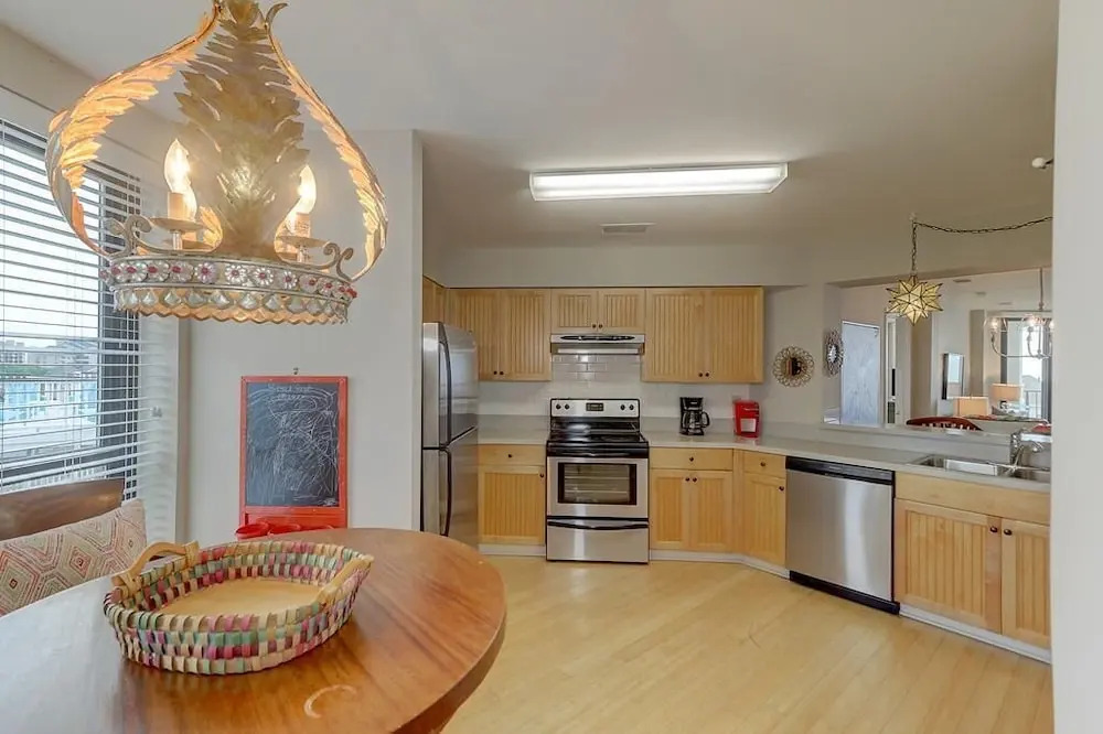 411 Summerhouse Villa