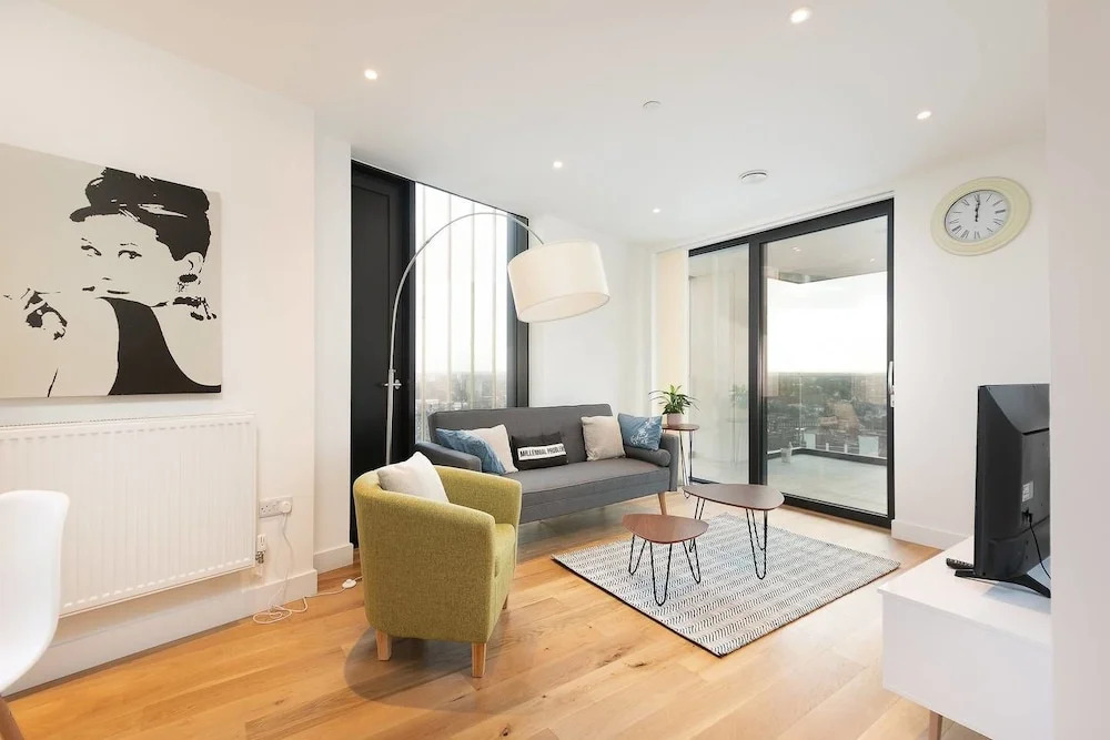 Modern 2 bed for 4 Guests - 15 Mins to LDN Bridge!