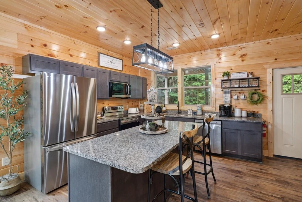 Chasing The Son Cabin 3 Bedroom Cabin by RedAwning