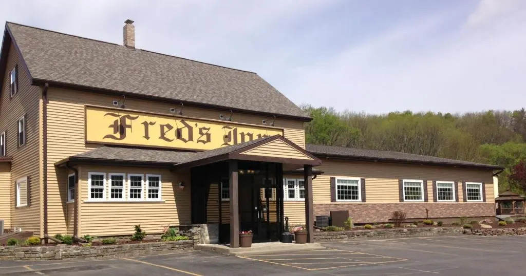 Freds Inn Restaurant & Lodging