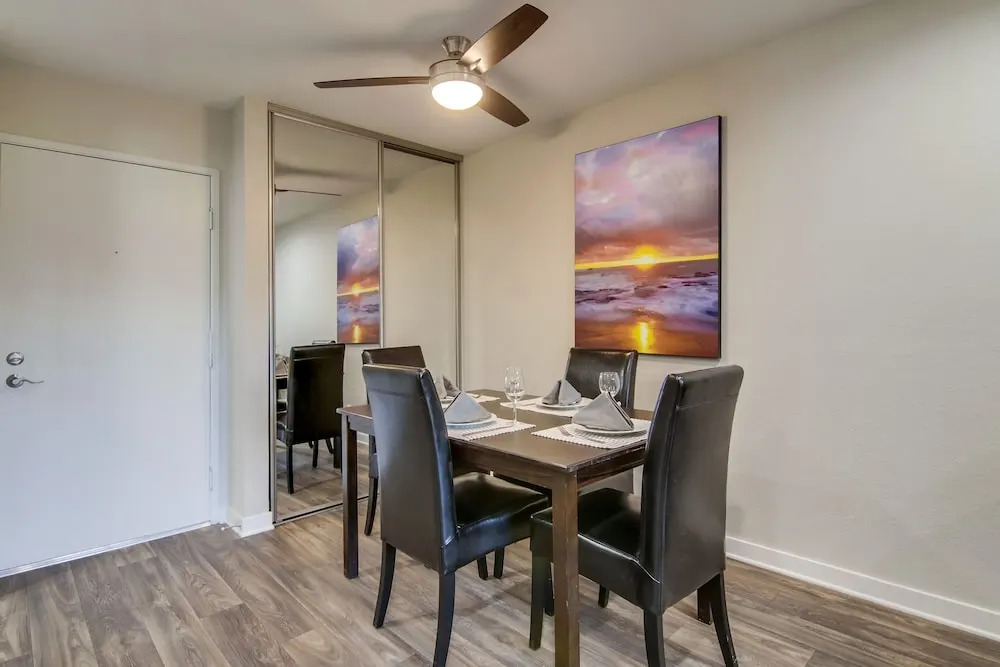 The Luxe Suites of Temecula Heights