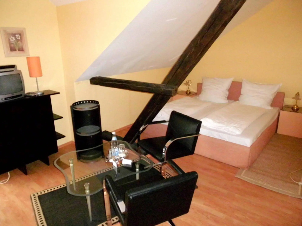 HAHNE Hotel und Appartements