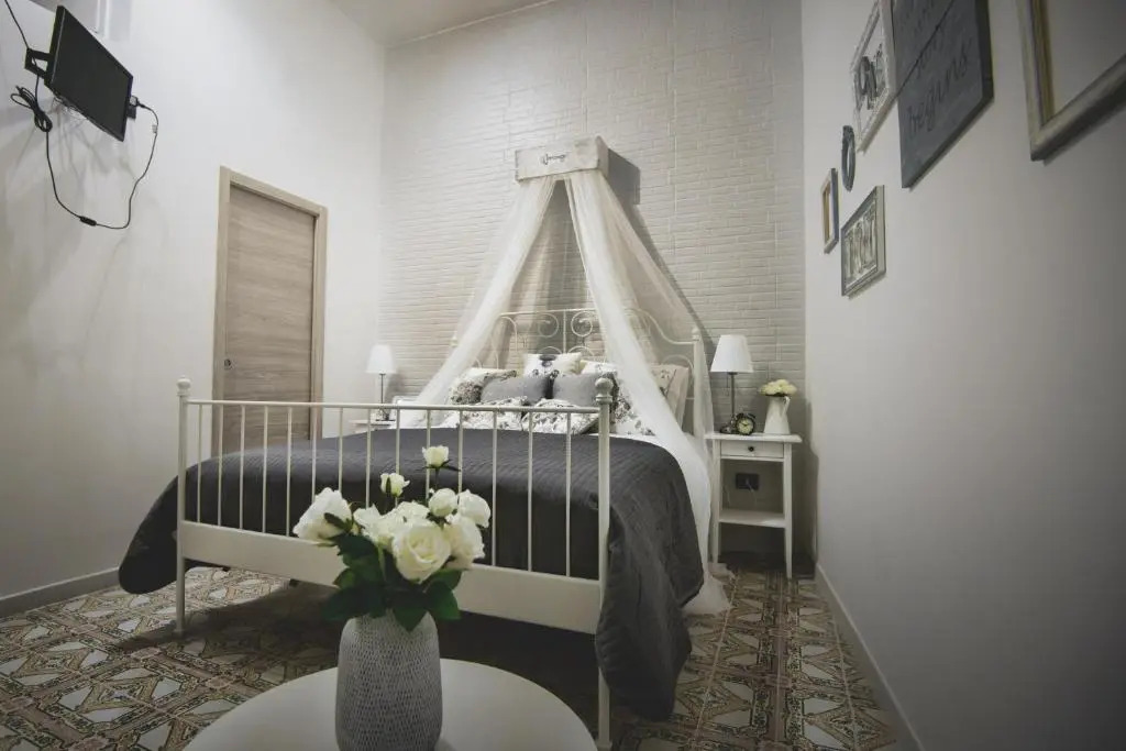 Elegant B&B - Il Vicolo storico