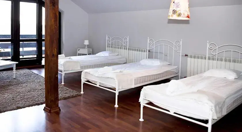 Villa B&B Guest House Modlin Airport