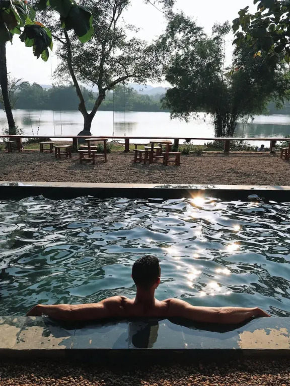 Vả Riverside Retreat