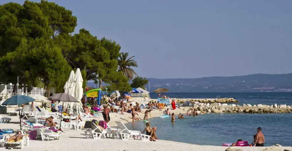 A2 - apt With 2 Balconies, 5 min Walking to Beach