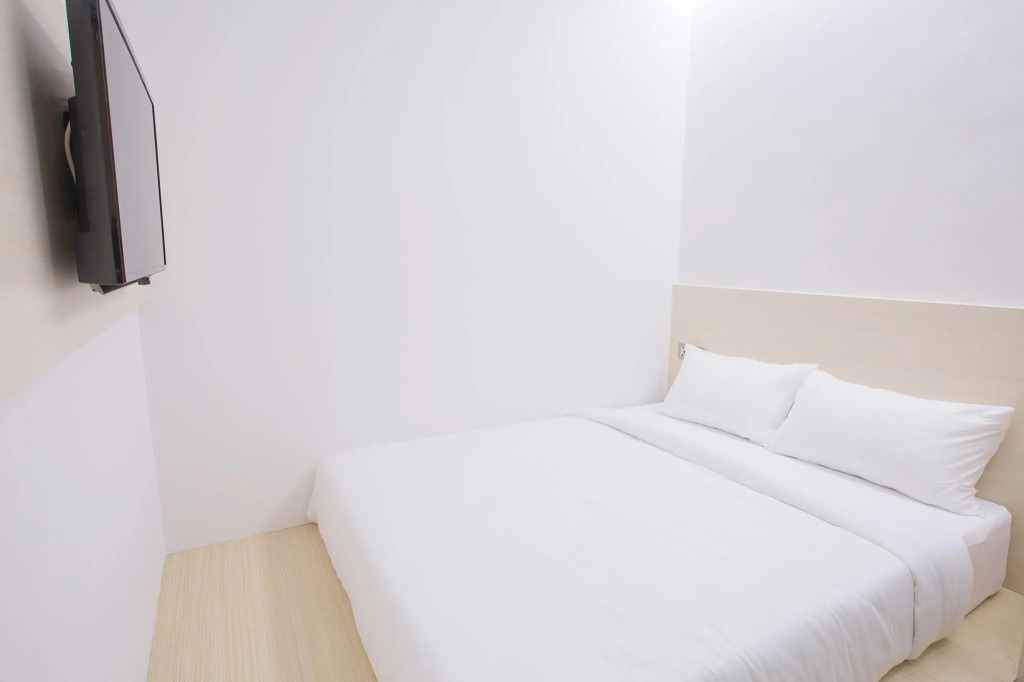 Minimalist Hotel