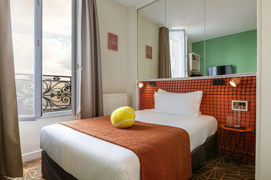 Hotel Olympic Paris Boulogne by Patrick Hayat