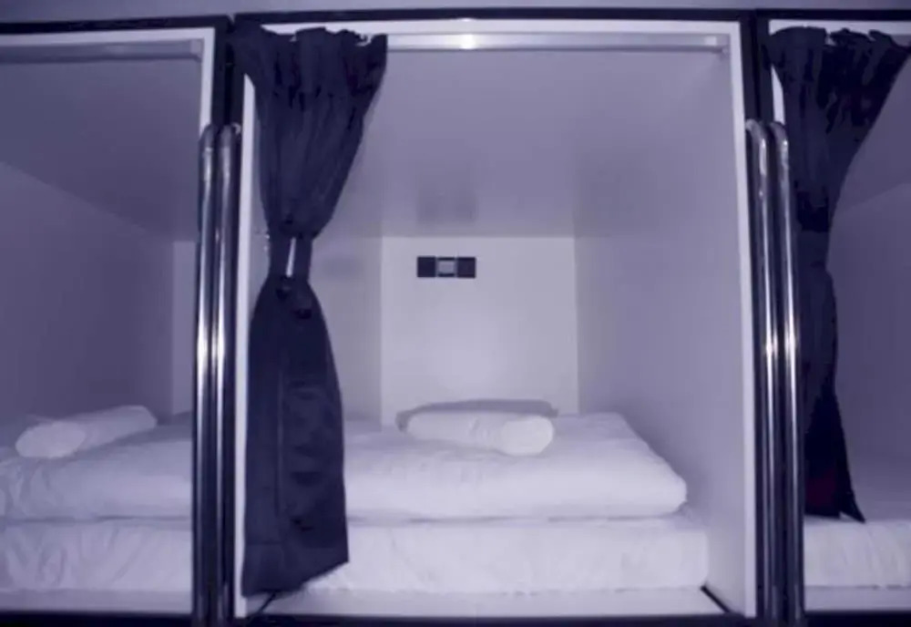 OYO 91036 J CAPSULE HOTEL @ JALAN BUKIT BINTANG