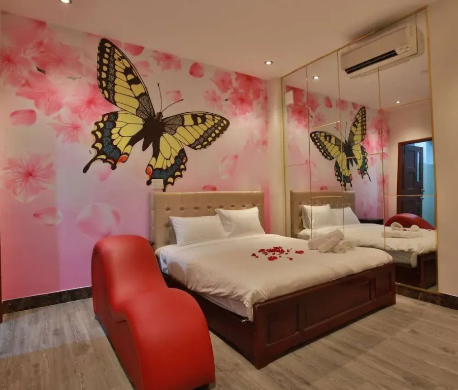 Lotus Hotel