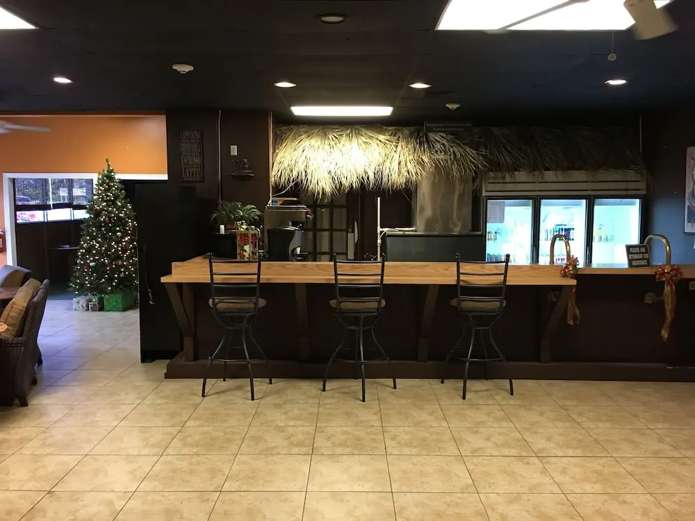 Tropical Inn Palm Bay