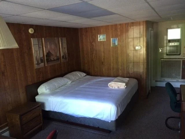Lake Land Inn