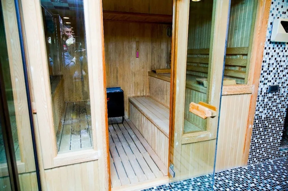 Отель Golden Shine
