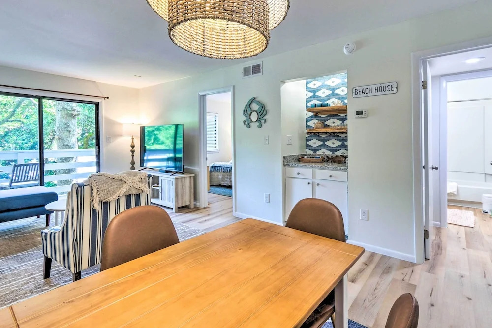 Fiddlers Cove 18B