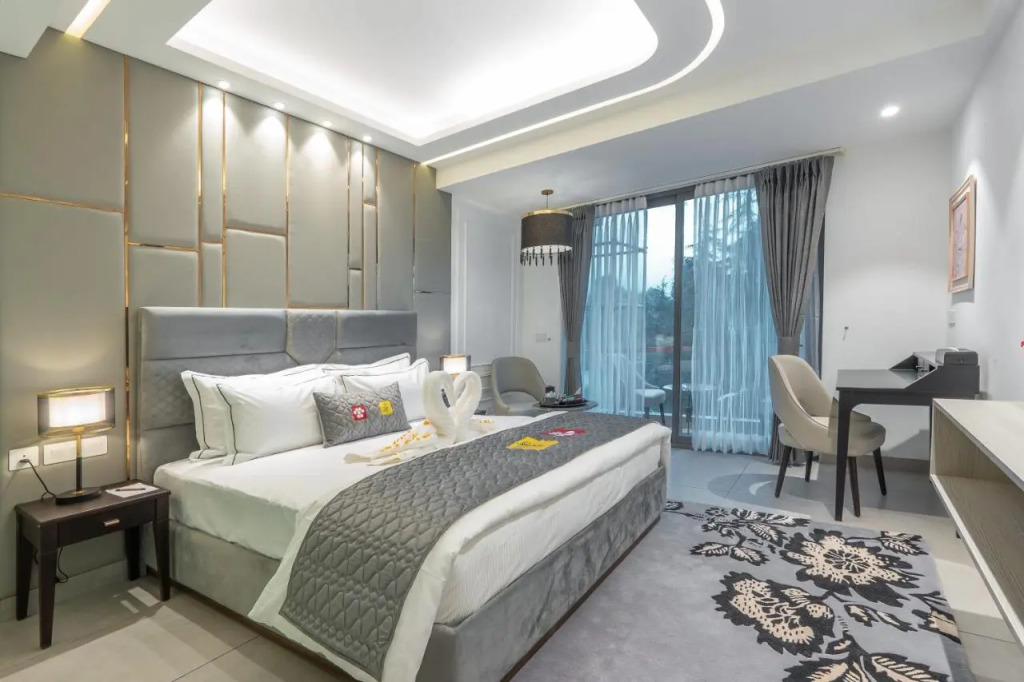 Mastiff Select Mandavya Dharamkot, McLeodganj
