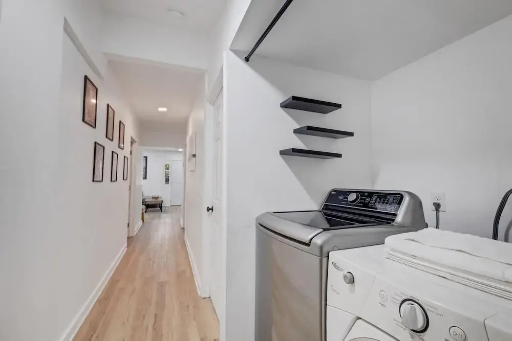 Stylish Nashville Getaway With Free Parking
