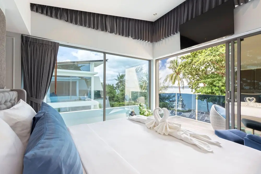 3br Luxury Beachfront Pool Villa