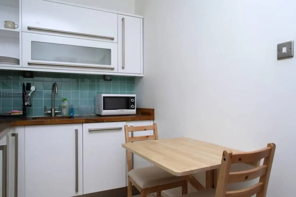 1 Bedroom Flat Near City Centre