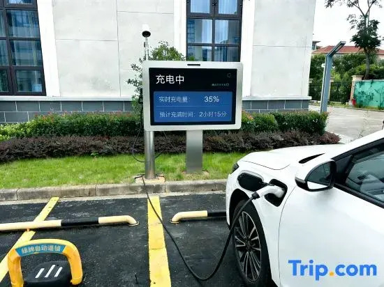 Yuanzhu Huaxia Hotel (Zhoushan Bus Passenger Transport Center Dinghai Baolong Tiandi)
