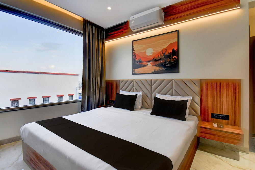 Palette Hotel Chakan K9