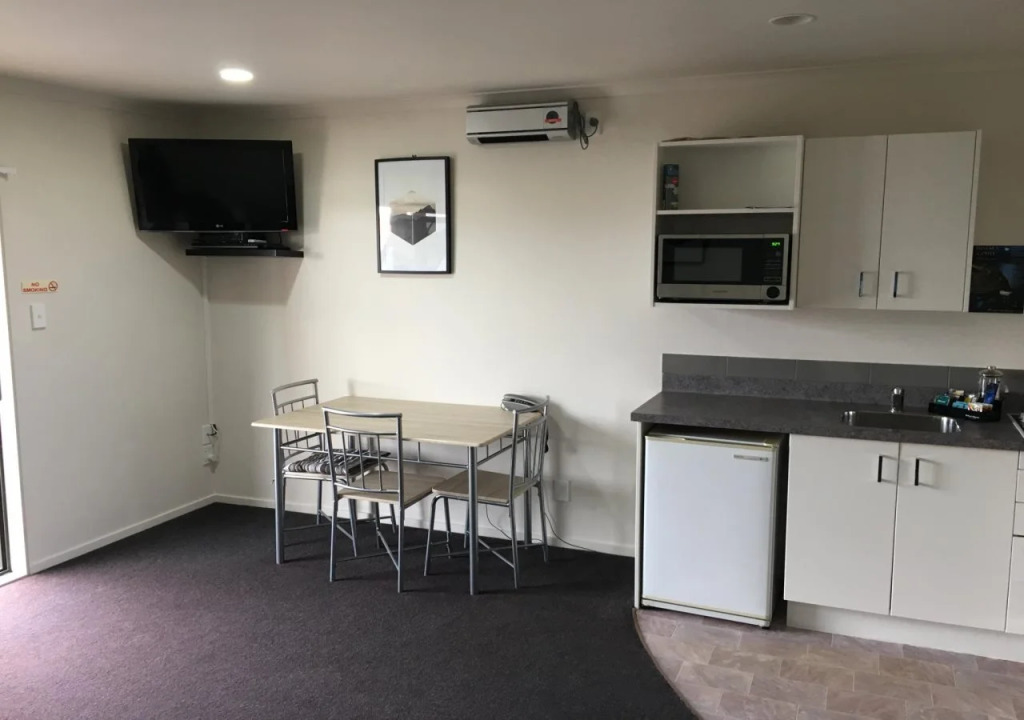 Kiwi Court Motel