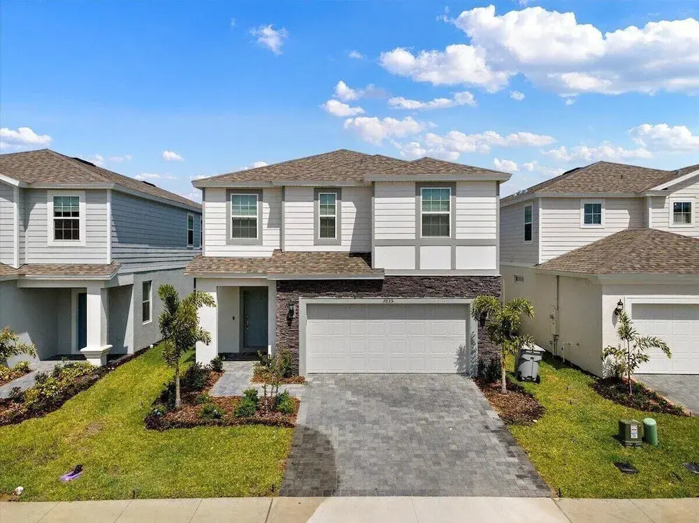 3835la · Brand New 7BR in Windsor Island