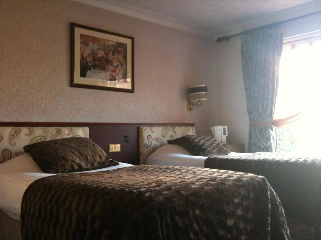 Balmoral Lodge Hotel