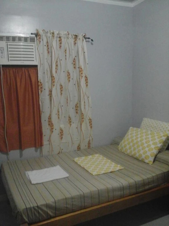 Oliveros Residence Bed and Breakfast