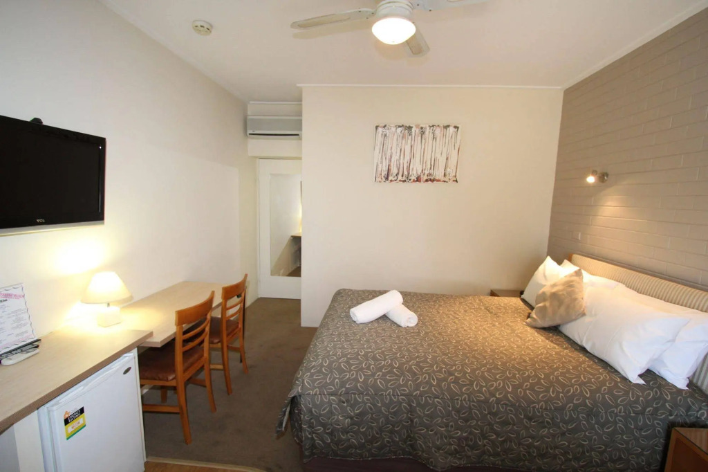 Elm Motel