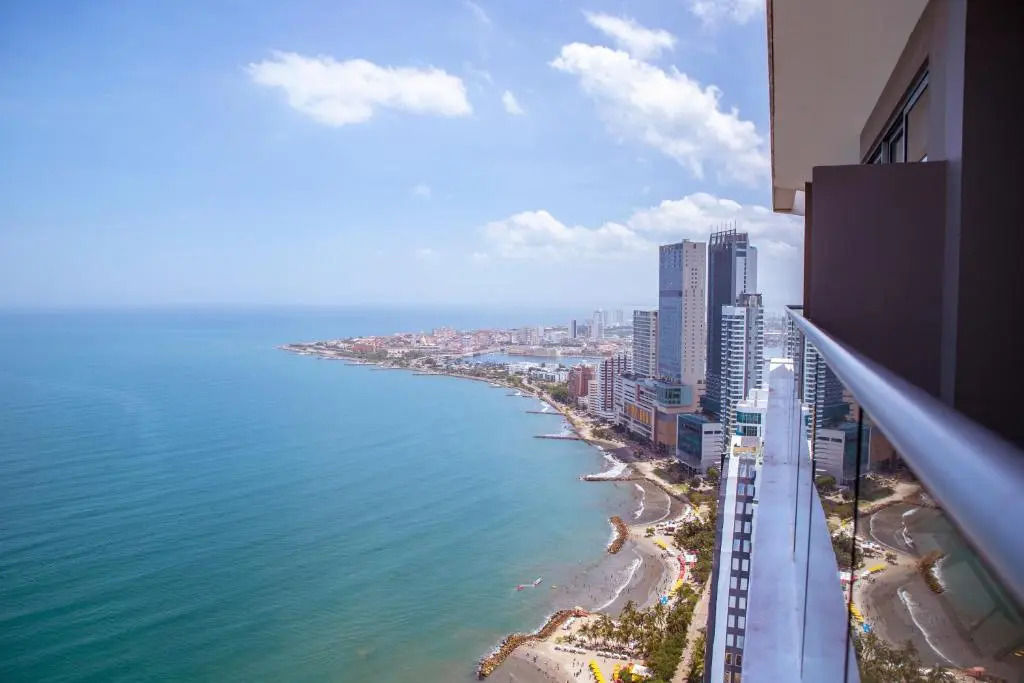 41st Fl Beach Condo in Bocagrande