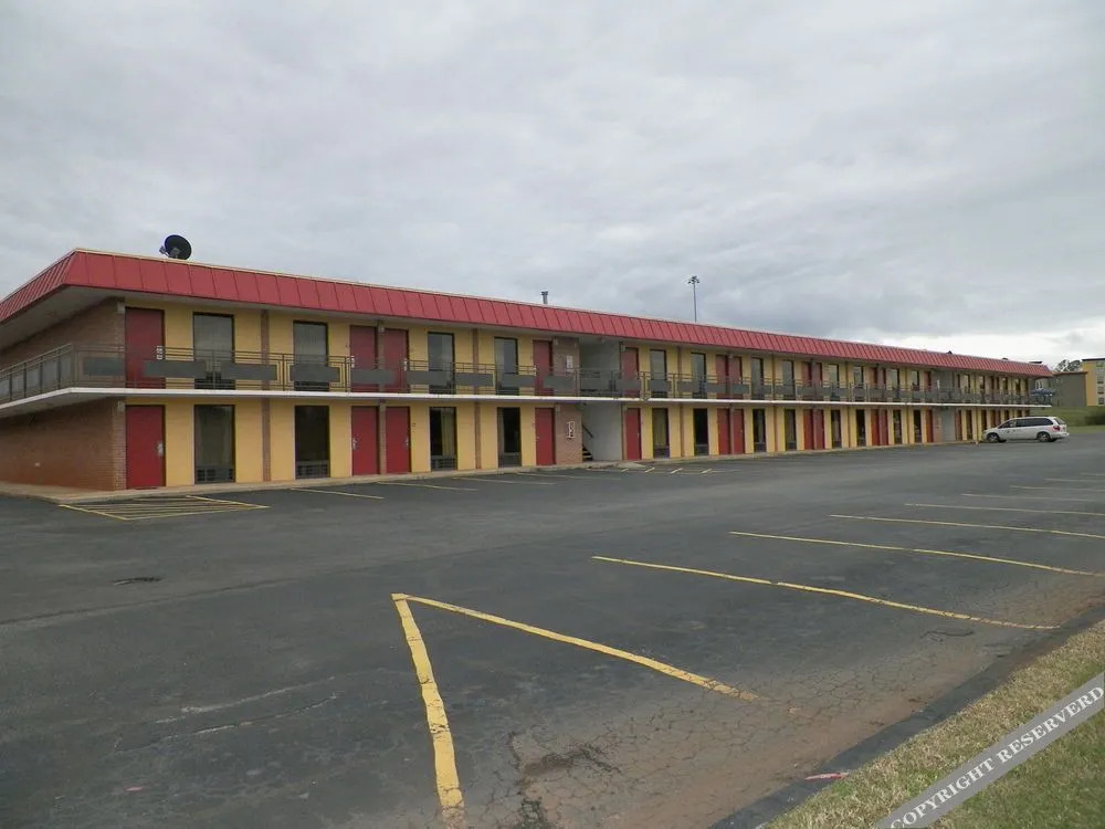 Studio 6 Suites Perry, GA