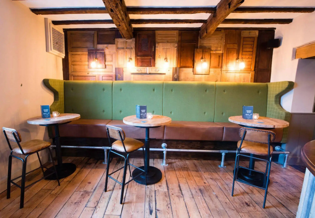 The Littleton Arms