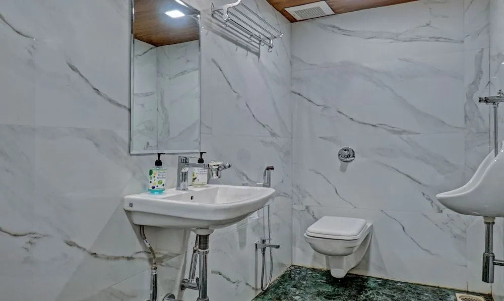 Hotel Lake Paradise Mahabaleshwar