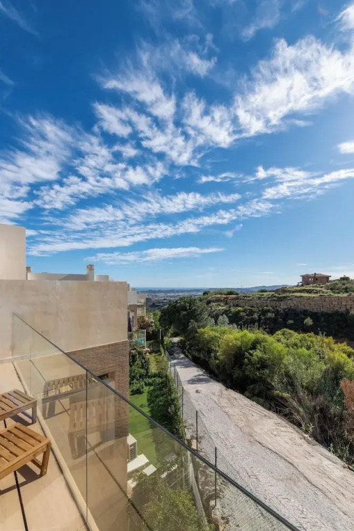 Inviting 3-bed House in Mijas