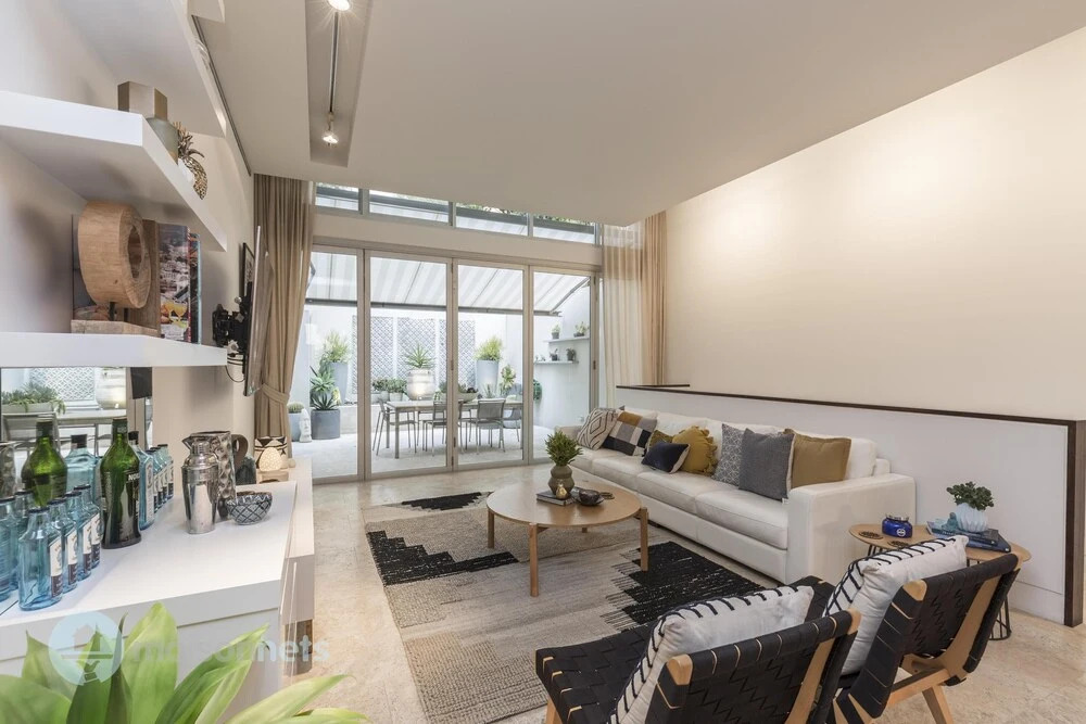 3BR Sydney Harbourside Home/Rooftop Pool & Parking