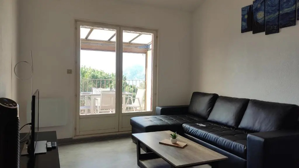 Cap au Soleil pour cet appartement avec piscine
