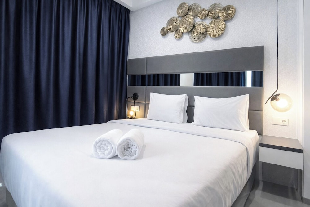 Modern Look 2Br Apartment At The Wahid Private Residence
