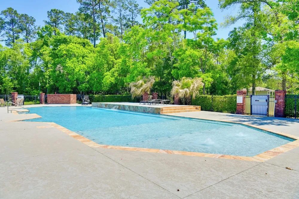 Springfield Studio Rental w/ Golf Course View!