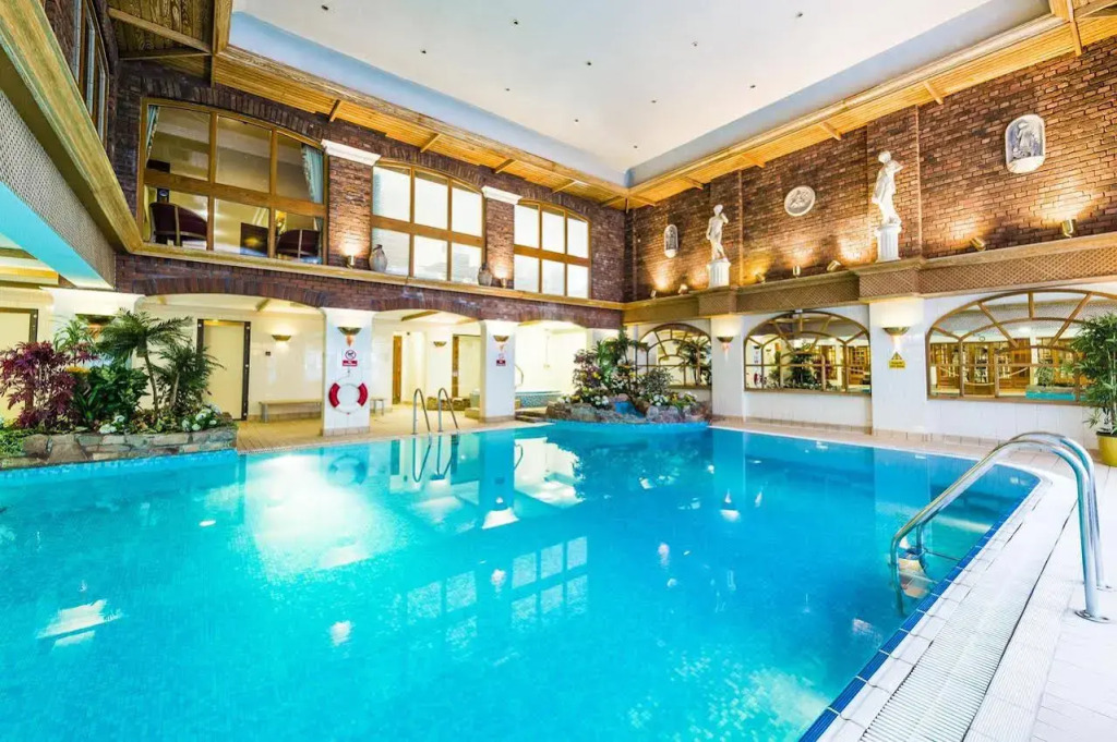 Parkway Hotel & Spa