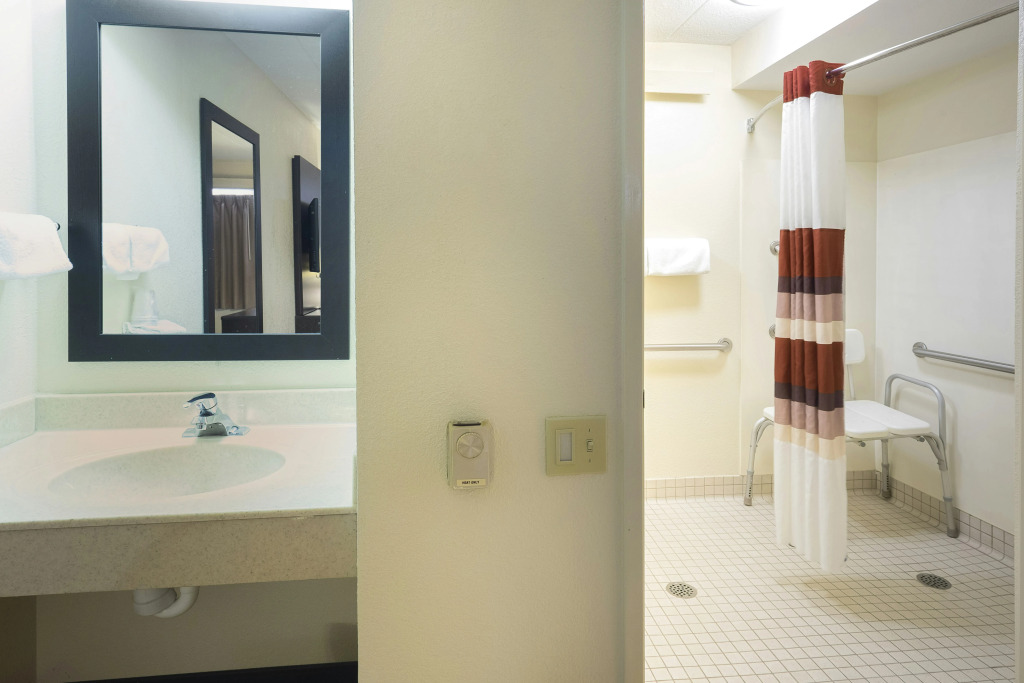 Red Roof Inn PLUS+ Wilmington - Newark