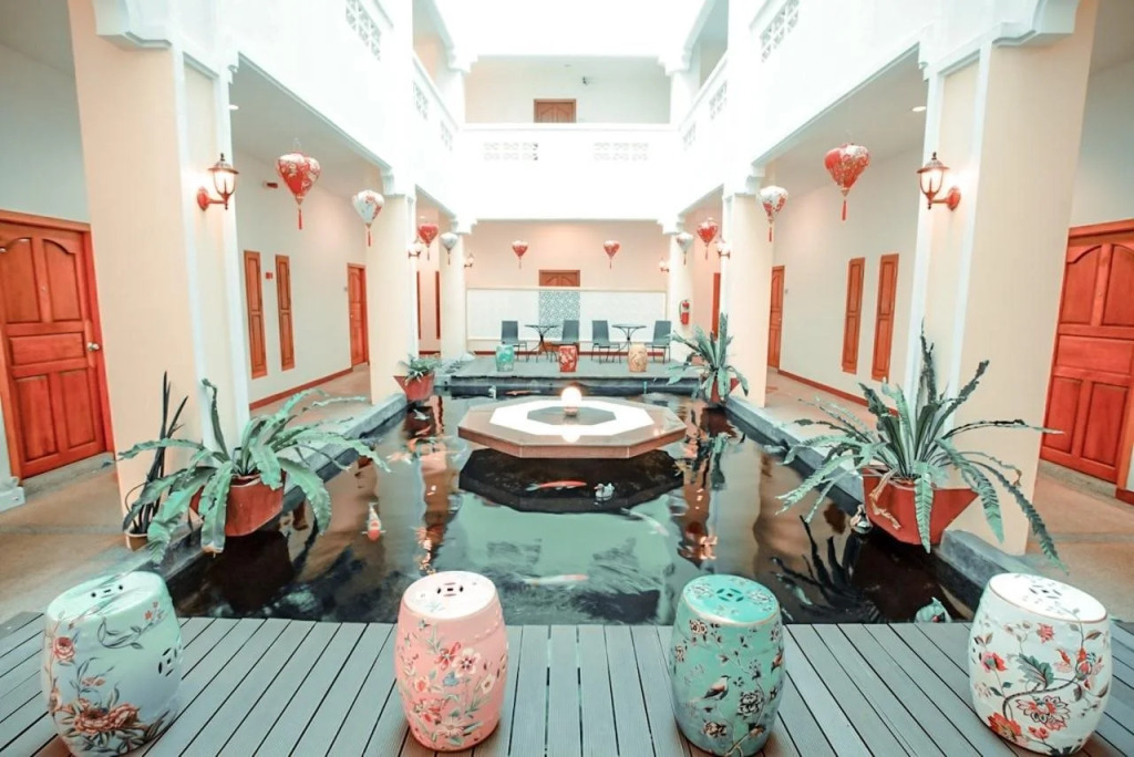 Mei Zhou Phuket Hotel - SHA Plus