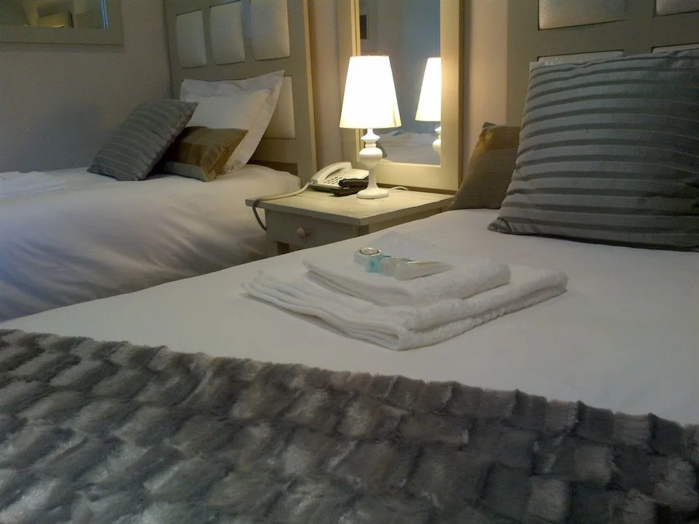 Empoza Sea View Guest House