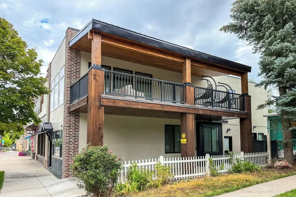 Gateway to Zion! Modern Home in Historic Parowan